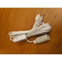 E14 socket with 3 meter cable, switch and Europlug for customizing your own lamp